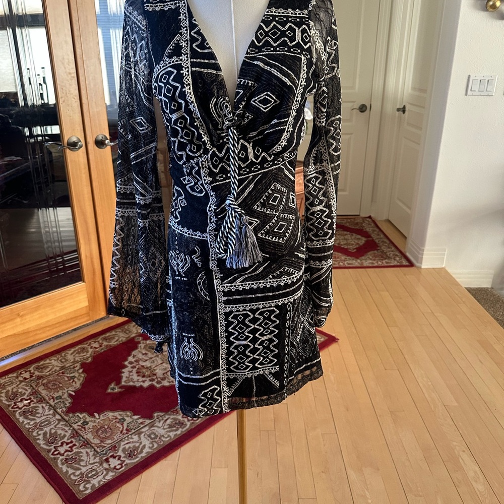 Blue Sheath Dress with Long Bell Sleeves and Plunge Neckline for Cocktail